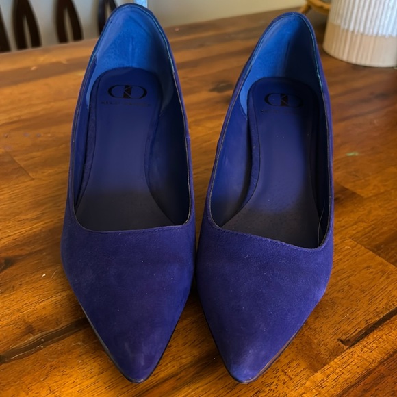 Kelsi Dagger Blue Suede Pointy Toe 2.5" Heels Pumps... Size: 7 1/2 .. NWOT - Picture 4 of 9